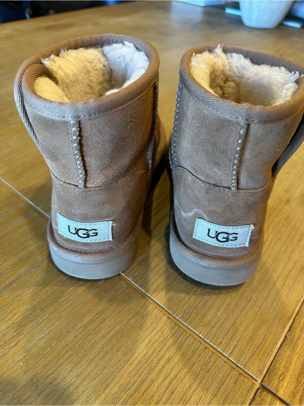 UGG Kids Short Shearling Lined Suede Boots - Chestnut Brown